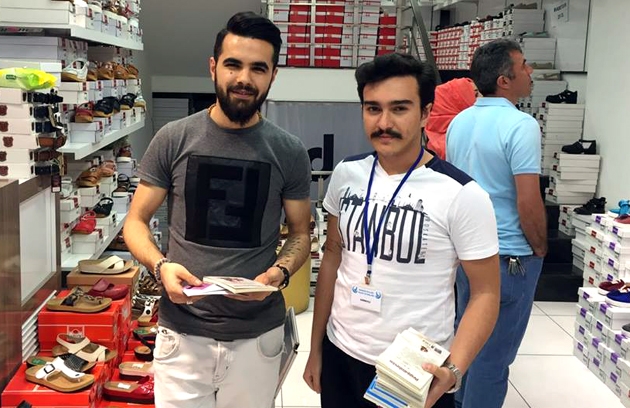 Ülkü Ocakları’ndan esnafa ‘Kutlu Doğum’ hediyesi… 