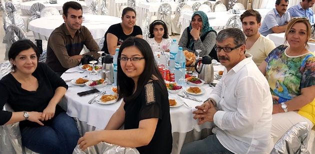 Protokol ve Kızılay gönüllüleri iftarda buluştu