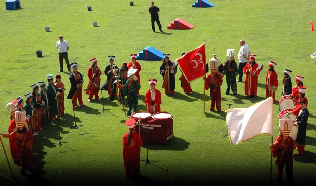 Bahçelievlerli minikler parkurda kıyasıya yarıştı