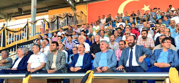 Bayburtluların nefes kesen turnuvasında kupalar sahiplerini buldu