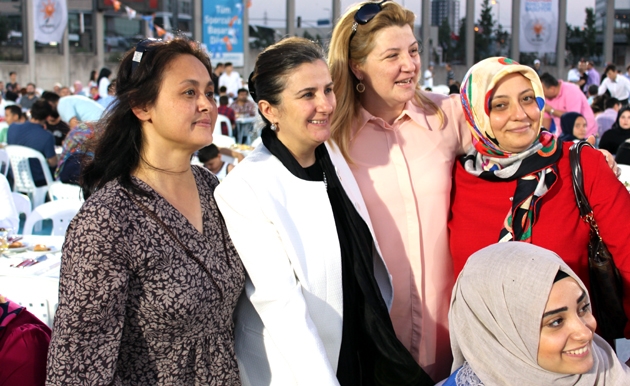 AK Parti Bağcılar’da 4 bin kişilik büyük teşkilat iftarı…
