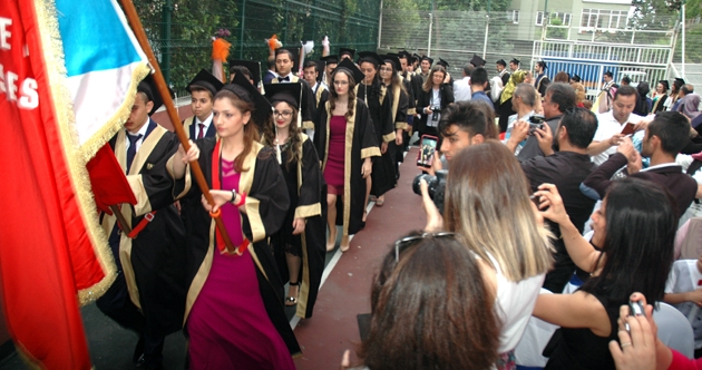 Eresin Liseleri bu sene de onlarca öğrenciyi üniversiteye uğurladı