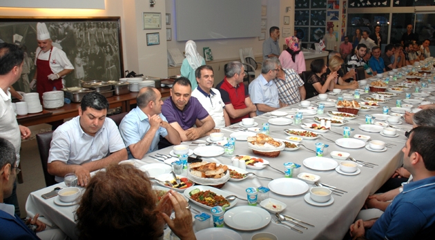 Elit Gençler Koleji, eğitimcileri iftar sofrasında buluşturdu