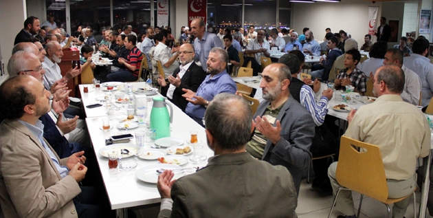 Saadet Parti Bahçelievler teşkilatı iftarda buluştu