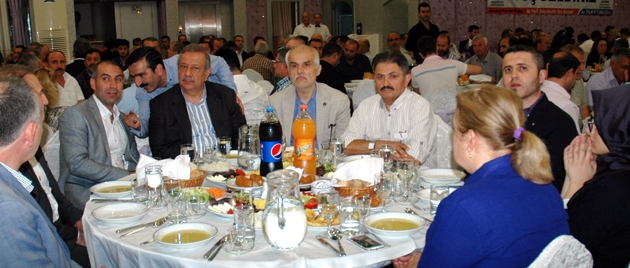 AK Parti Bahçelievler STK’larla iftar yemeğinde buluştu