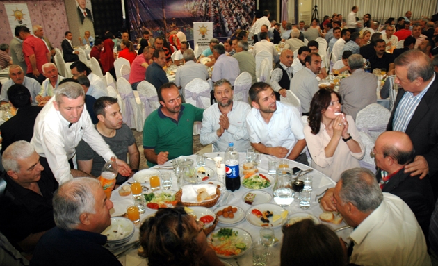 AK Parti Bahçelievler STK’larla iftar yemeğinde buluştu