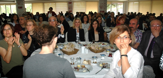 Kılıçdaroğlu Bakırköy’de sağlık çalışanlarıyla buluştu