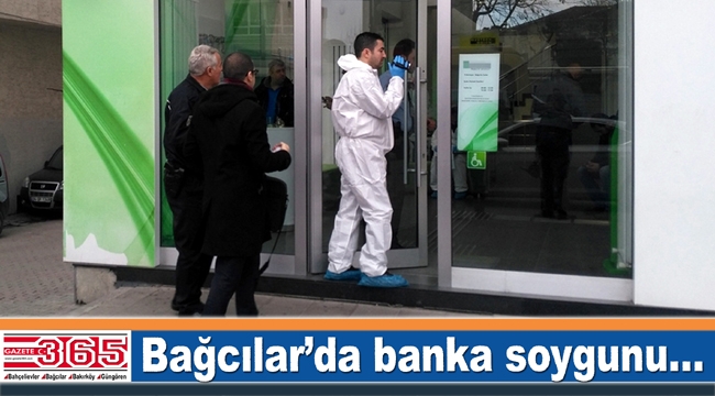 Bağcılar’da banka soygunu: Binlerce lirayla kaçtılar...