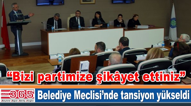 AK Partili ve CHP’li belediye meclis üyelerinin ‘ispiyon’ tartışması…