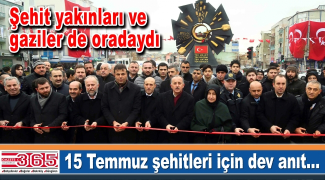 Bağcılar’da yapılan 15 Temmuz Şehitler Anıtı törenle açıldı