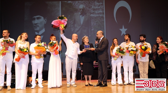 Usta Yazar Yaşar Kemal Bakırköy'de anıldı