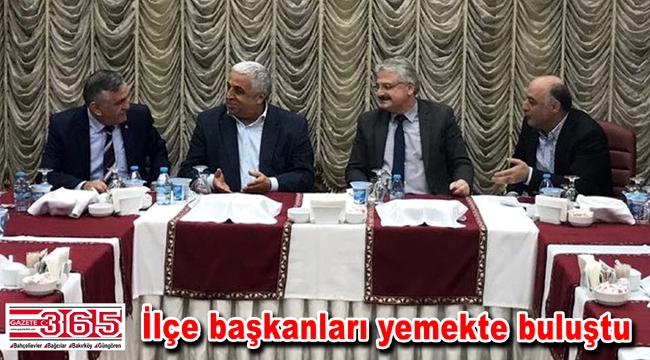 Güngören'de siyasiler referandum öncesi bir araya geldiler