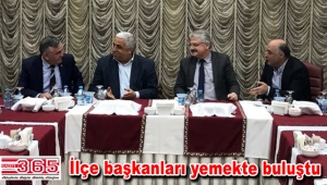 Güngören'de siyasiler referandum öncesi bir araya geldiler