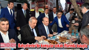 Çobançeşme Mahallesi sakinleri iftarda Başkan Topbaş'ı ağırladı