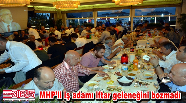 Cuma Çifcibaşı dostlarını iftar sofrasında ağırladı