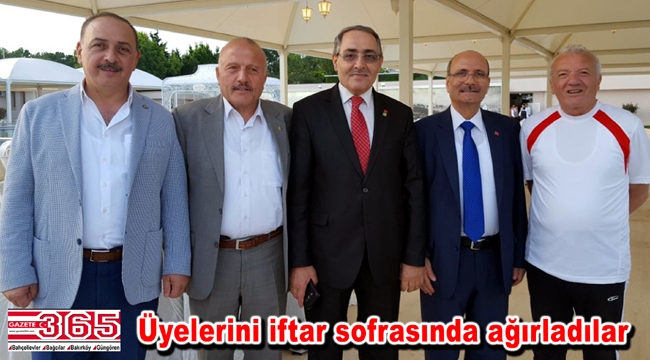 Esnaf ve sanatkarlar iftar sofrasında bir araya geldi