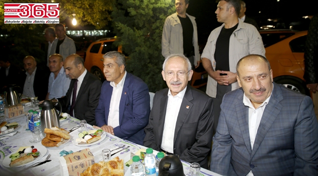 Kılıçdaroğlu havalimanında taksicilerle sahur yaptı