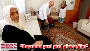 Bağcılar'da bakıma muhtaç kişilerin evinde bayram temizliği yapıldı