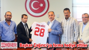 Bağcılar Güneşlispor Başkan Çağırıcı'yı ziyaret etti 