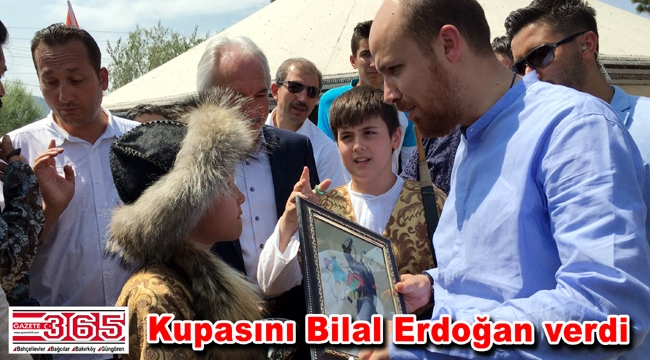 Bağcılarlı Magjan Canaltay, Okçuluk Yarışması'nda birinci oldu