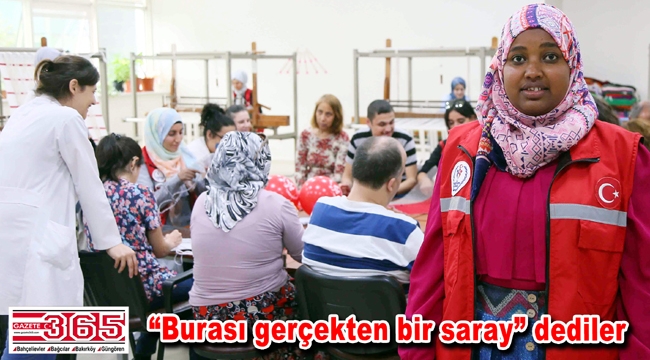 Uluslararası öğrenciler Engelliler Sarayı'na hayran kaldı