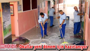 Bağcılar'da eğitim sezonu öncesi okullar temizleniyor