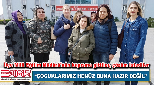 Tepkili veliler soluğu İlçe Milli Eğitim Müdürlüğü'nde aldılar