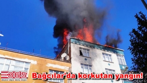 Bağcılar'da bir binanın çatısı alev alev yandı