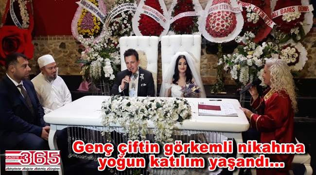 Mustafa Akbaba kızını evlendirdi