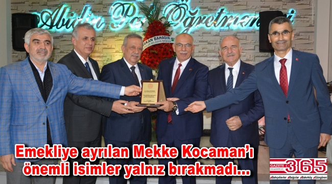 Bahçelievler Öğretmenevi Müdürü Kocaman'a 'Veda' yemeği düzenledi