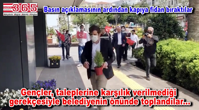 CHP’li gençlerden belediyeye Soma tepkisi: “Saraylar, saltanatlar bir gün çöker”