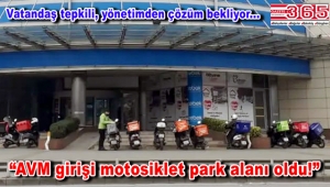 Güngören'deki AVM'nin yaya girişine motosiklet engeli!