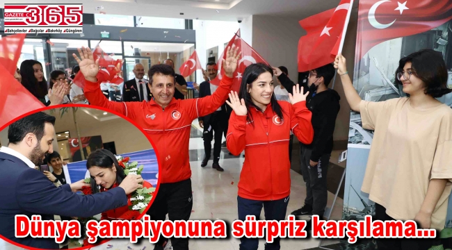 Bağcılarlı dünya şampiyonu Ayşe Çağırır coşkuyla karşılandı