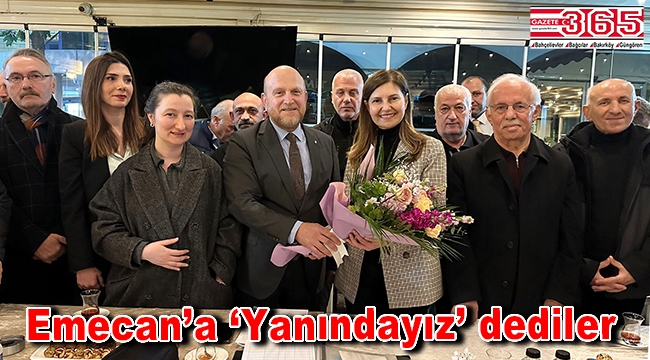 İYİ Parti'nin kurucu isimlerinden CHP'li Emine Gülizar Emecan'a destek açıklaması...