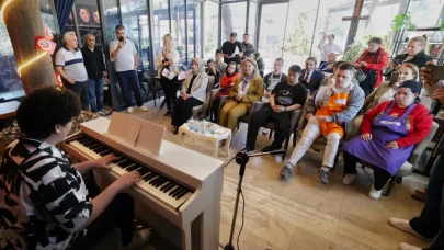 Ovalıoğlu’ndan Down Sanat Kafe’ye ziyaret