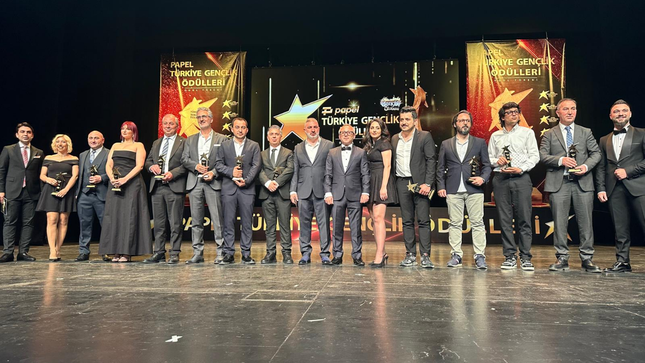 ‘Gençlik Özel Ödülü’ Bağcılar Belediye Başkanı’nın