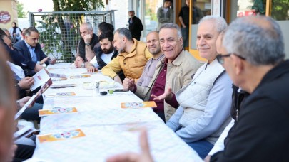 Sultangazi Belediye Başkanı esnafla kahvaltıda buluştu