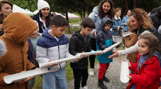 Anneler ve çocukları doğada eğlendi