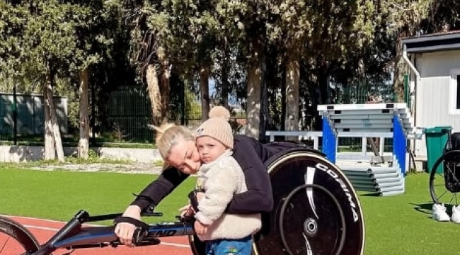 Bağcılarlı şampiyon sporcudan Anneler Günü mesajı