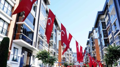 Bahçelievler Türk bayraklarıyla donatıldı