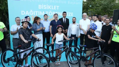 Bahçelievler Belediyesi, yine çocukların 100'ünü güldürdü