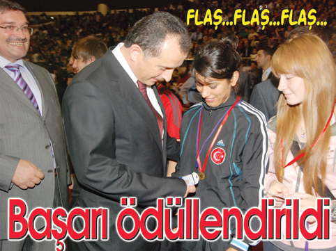 324 altınla ödüllendirildiler