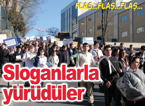 Ödüllü öğrencilerden çevre yürüyüşü