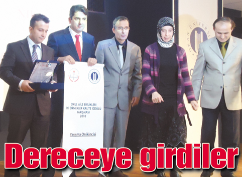 Okul Aile Birliği Başkanı Hasan Fettahoğlu'na ödül