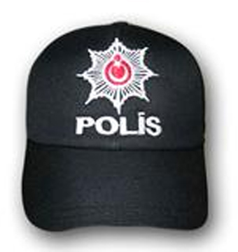 Polis, çocuk el ele