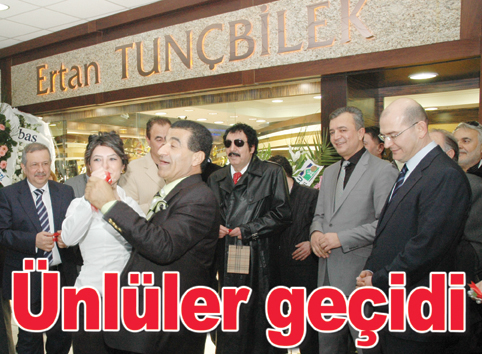 Yenibosna'da kuyumcu mağazası açtılar