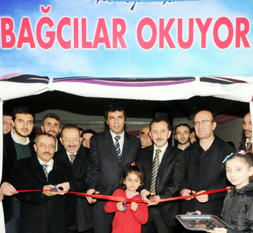 Bağcılar'da kitap fuarı açıldı