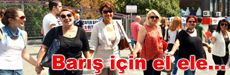 Bakırköy’de vatandaşlar barış için el ele tutuştu