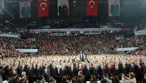 Bir gecede 23 ünite kan toplandı