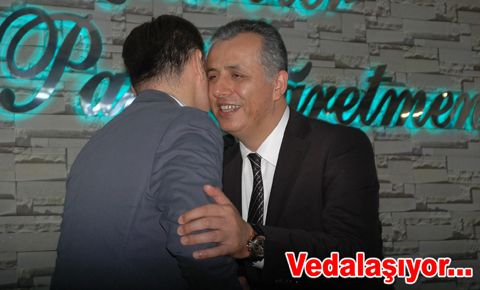 Kaymakam Cinbir, eğitimcilerle vedalaştı...